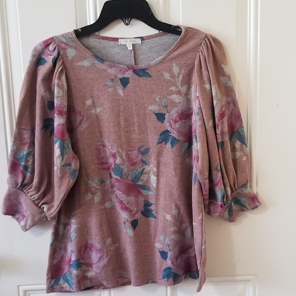 ava James Tops - Ava James Pruff Shoulder Top